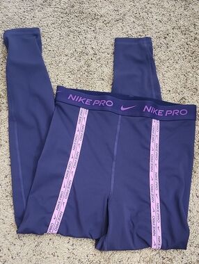 Nike Women's Pro Dri-FIT High-Waisted 7/8 Leggings